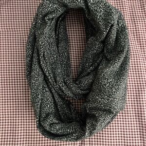 lululemon Black and White Knit Scarf
